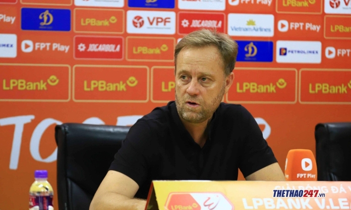 Thắng đội Trung Quốc, HLV Brazil khen 1 cầu thủ U22 Việt Nam