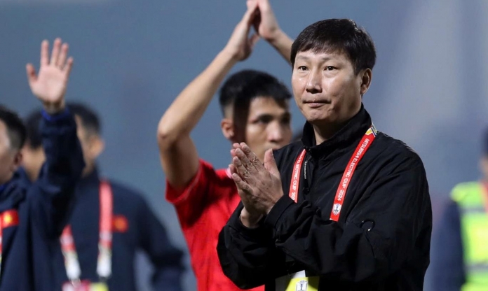 HLV Kim Sang Sik động viên 5 cầu thủ bị loại khỏi U22 Việt Nam