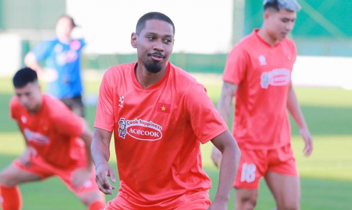 Hậu vệ Việt kiều ĐT Việt Nam trở về Pháp