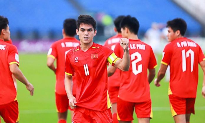 Đội trưởng U23 Việt Nam vỡ oà cảm xúc sau trận thắng 2-1 Kyrgyzstan