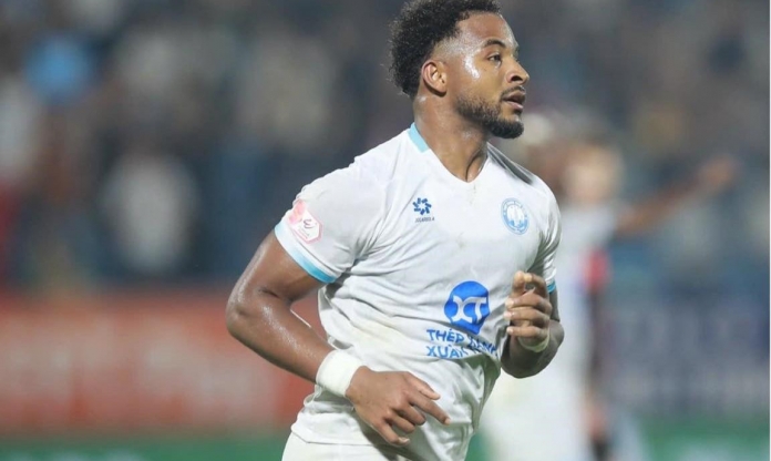 Xuân Son, Hoàng Đức đồng loạt 'nổ súng' ngày HLV Kim Sang Sik dự khán