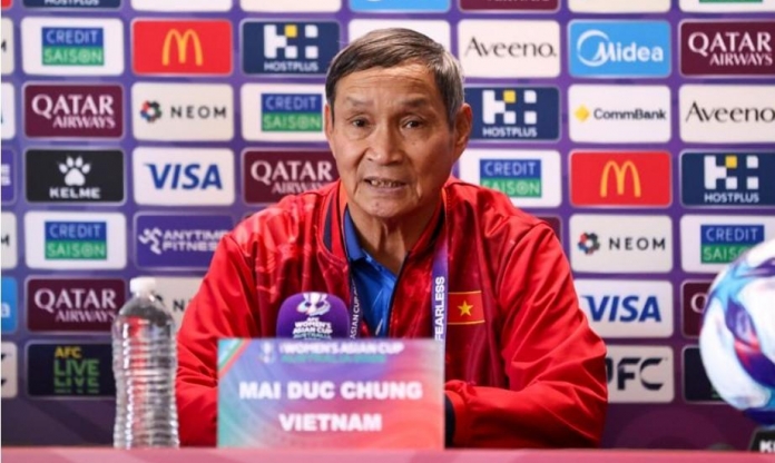 HLV Mai Đức Chung: 'ĐT Việt Nam phải tiếp tục chiến đấu'