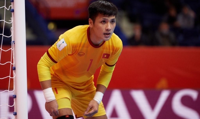 Thủ môn top 10 thế giới nói gì khi tái xuất ĐT Việt Nam?