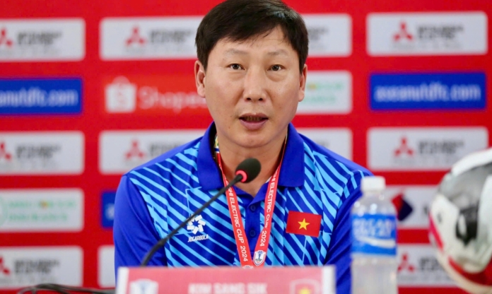 HLV Kim Sang Sik: 'Tôi háo hức khi lần đầu làm việc với Hoàng Hên, Văn Hậu'