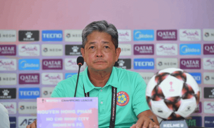 HLV đội bóng Việt Nam chỉ thẳng lý do thua 0-3 ở giải châu Á