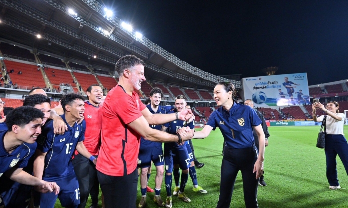 HLV châu Âu nhận 'quà lớn' sau khi đưa ĐT Thái Lan vào VCK Asian Cup