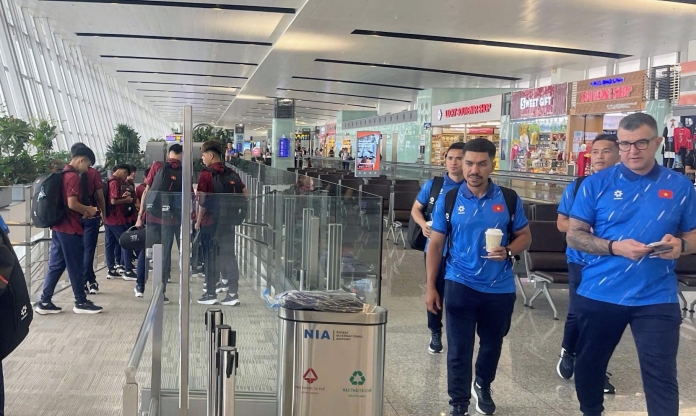 Tuyển Việt Nam cập bến Indonesia, sẵn sàng cạnh tranh ngôi vương