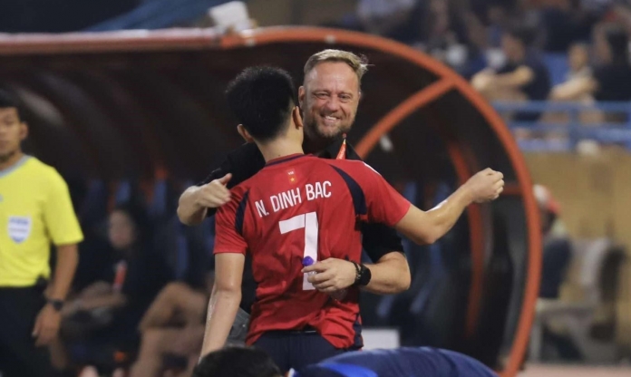 HLV châu Âu hết lời khen Đình Bắc sau 3 trận ghi 4 bàn