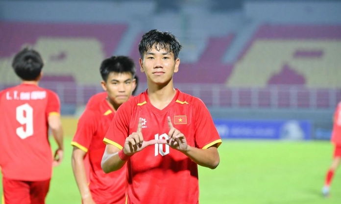Tiền vệ U17 Việt Nam gây sốt sau trận thắng 2-1 Úc, nhận cơn mưa lời khen