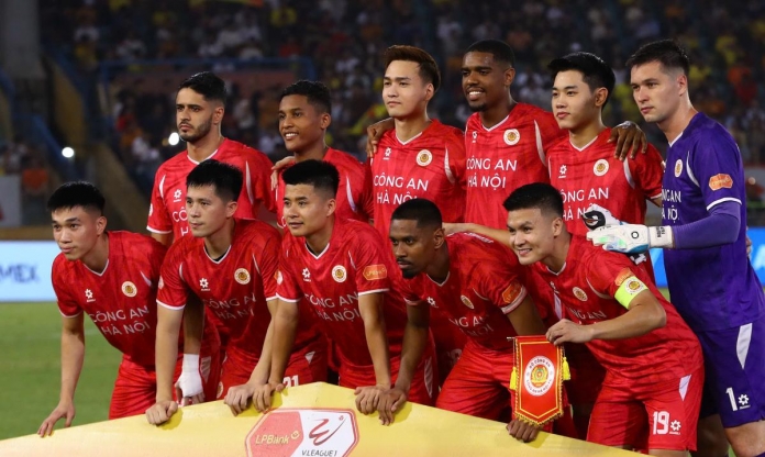 CAHN khiến cả V-League 'run sợ' vì mục tiêu sau chức vô địch