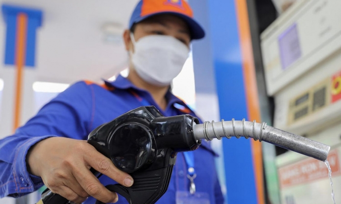 Giá xăng dầu hôm nay 12/8: Dầu thế giới tiếp tục tăng