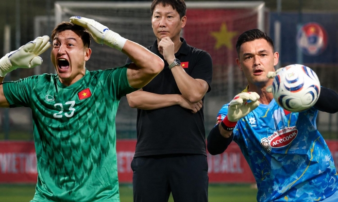 Cuộc chiến nơi khung thành ĐT Việt Nam, HLV Kim Sang-sik gặp khó