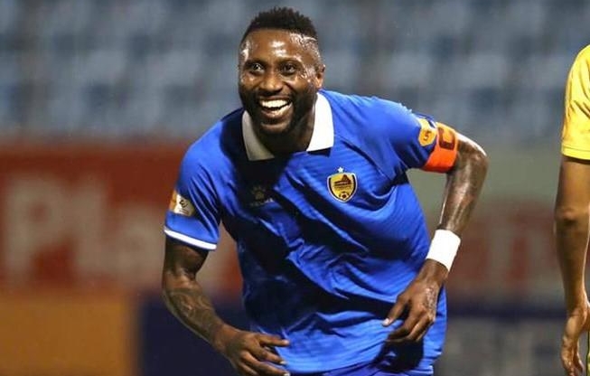 Tân binh V-League chiêu mộ Hoàng Vũ Samson