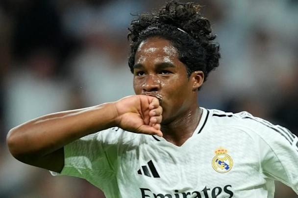 Real Madrid trao cho thần đồng Brazil số áo huyền thoại