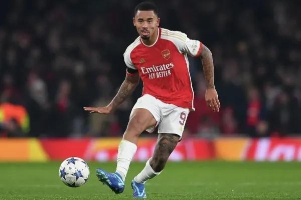 1 ngôi sao Arsenal không được dự vòng bảng Champions League