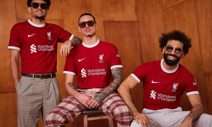 Salah chỉ trích CĐV Liverpool vì thiếu tôn trọng 2 danh thủ