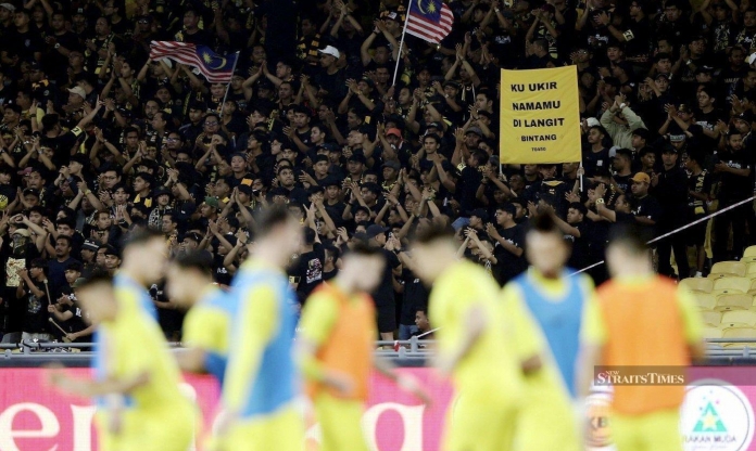 Sếp lớn Malaysia kêu gọi FAM làm một điều giữa tâm bão chỉ trích