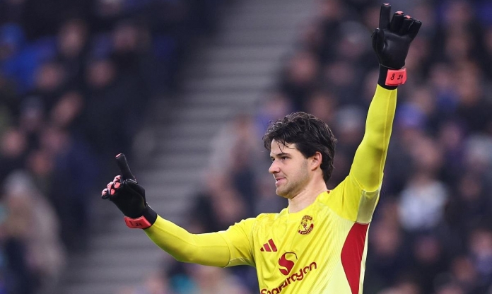 Thủ môn nhận 150 bàn thua sau 100 trận muốn thay thế Lammens ở MU