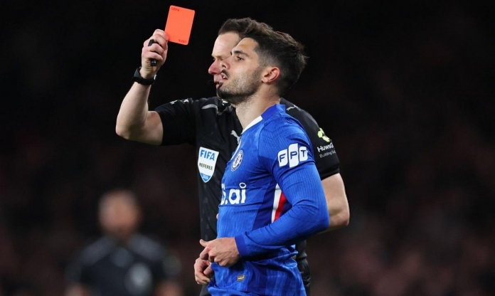HLV Chelsea nói gì sau khi lại có cầu thủ nhận thẻ đỏ trong trận thua Arsenal?