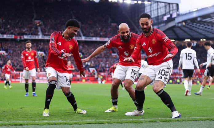 MU bộc lộ vấn đề chiến thuật đáng lo trong trận thua Newcastle