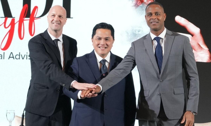 LĐBĐ Indonesia chia tay cựu 'sếp lớn' Barca