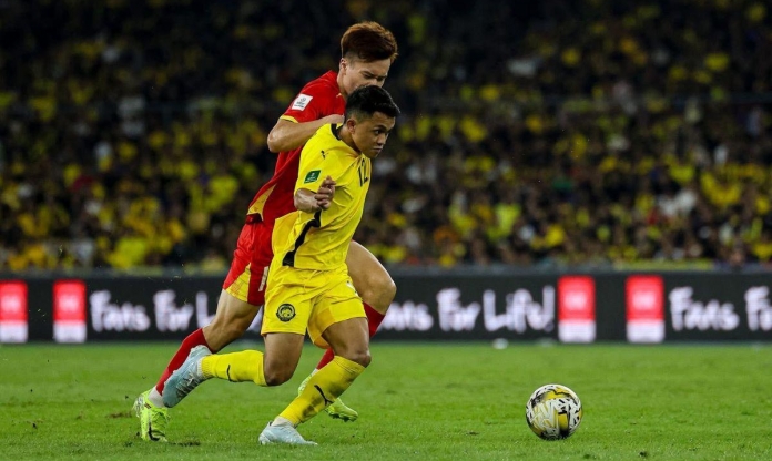 Sao ĐT Malaysia vượt cầu thủ Man City, lọt top thế giới gây sốt