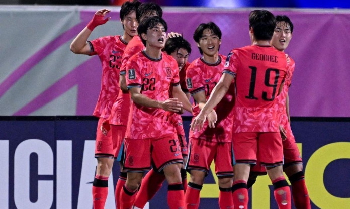 CĐV châu Á gọi tên Việt Nam khi 'tứ đại đồng văn' cùng vào bán kết