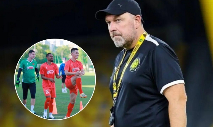 HLV ĐT Malaysia bất ngờ 'xem giò' dàn trụ cột tuyển Việt Nam