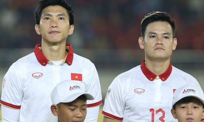 HLV Kim Sang Sik nhận tin vui từ 'cỗ máy tạt bóng' trước trận Malaysia