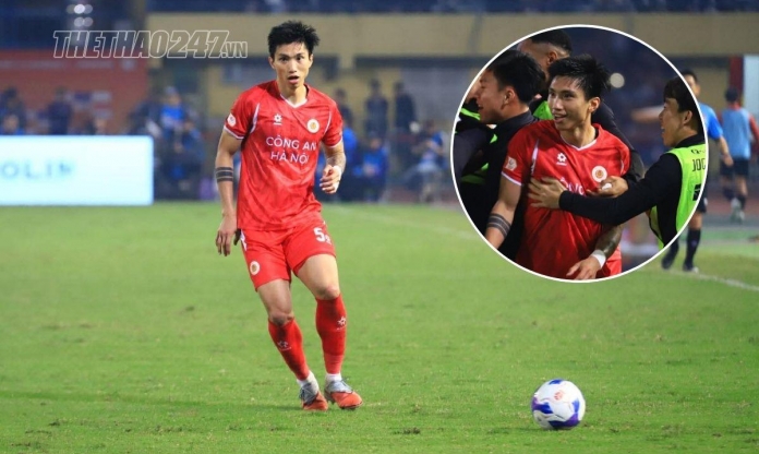 Văn Hậu lên tiếng sau khoảnh khắc rời sân bằng cáng