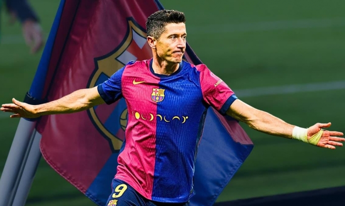 Barca chuẩn bị thay Lewandowski bằng 3 'cỗ máy' ghi gần 700 bàn
