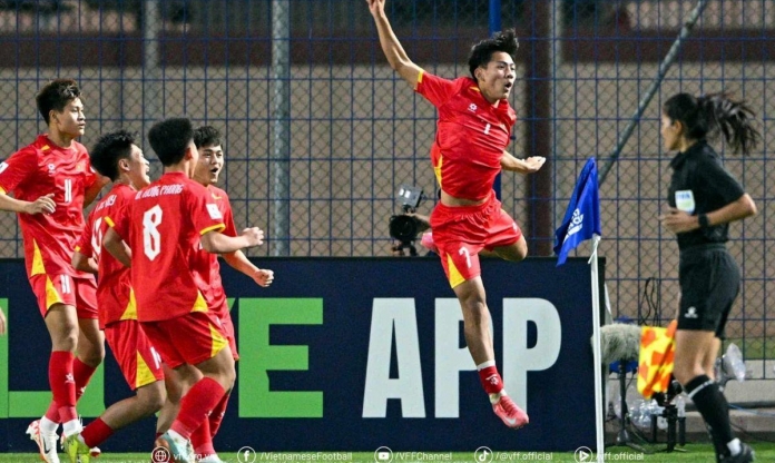 HLV Nhật Bản gọi cầu thủ từng xé lưới Australia lên tuyển Việt Nam