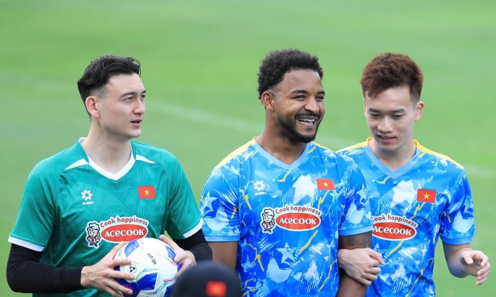 ĐT Việt Nam có 11 cầu thủ cao trên 1m8, sẵn sàng đấu Malaysia