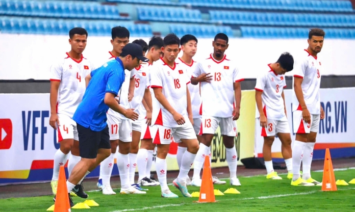 HLV Kim Sang-sik nhận tin vui quan trọng trước đại chiến Malaysia