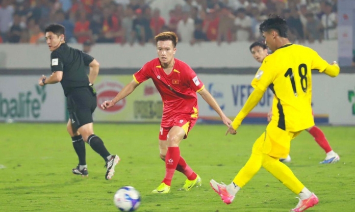 'Nhạc trưởng' ĐT Việt Nam báo tin không thể buồn hơn sau trận Malaysia