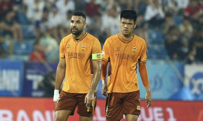 Xuất hiện cặp trung vệ gần 2m 'làm mưa làm gió' V.League
