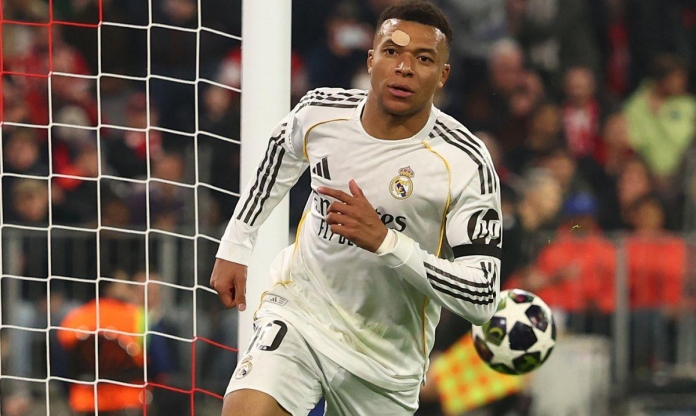 Kylian Mbappe lập hat-trick kỷ lục Champions League