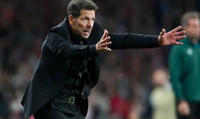 Hụt vé chung kết, HLV Simeone nổi nóng va chạm với sếp lớn Arsenal