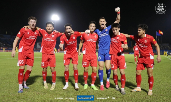 Tiến Linh ghi bàn trở lại, CA TP.HCM thắng ngược dòng trước SLNA