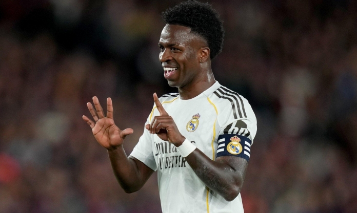 Vinicius lại 'cà khịa' CĐV Barca ngay giữa Camp Nou