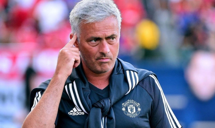 Bắt đầu cải tổ, Mourinho quyết chiêu mộ 'sát thủ' 138 bàn của MU cho Real