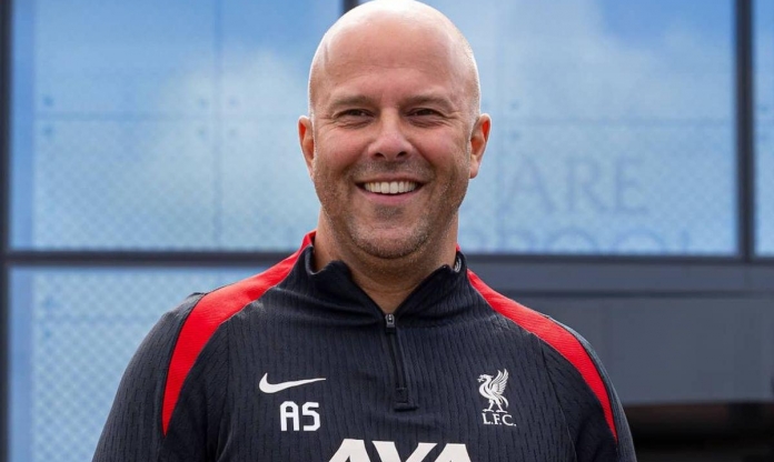 Liverpool có thể chọn bổ nhiệm HLV bất bại 17 trận ở NHA
