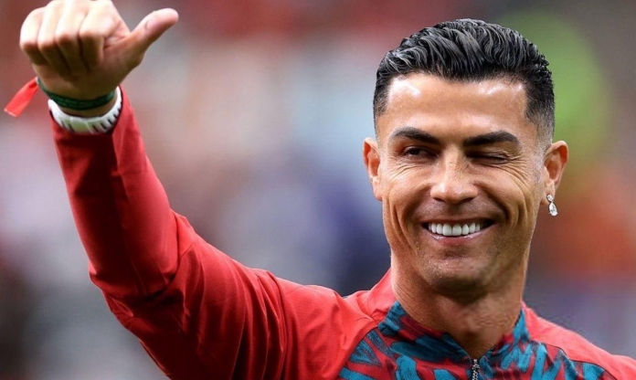 Ronaldo xuất hiện khác biệt trong trận ra quân World Cup