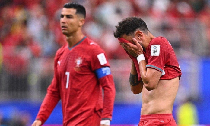 Khoảnh khắc Ronaldo gây tranh cãi dữ dội trước Bruno Fernandes