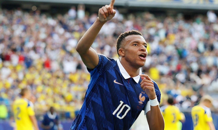 Mbappe khiến World Cup dậy sóng với màn trình diễn lịch sử