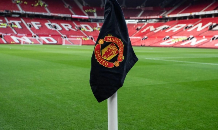 CHÍNH THỨC: MU công bố 15 bản hợp đồng đáng chờ đợi ở Old Trafford