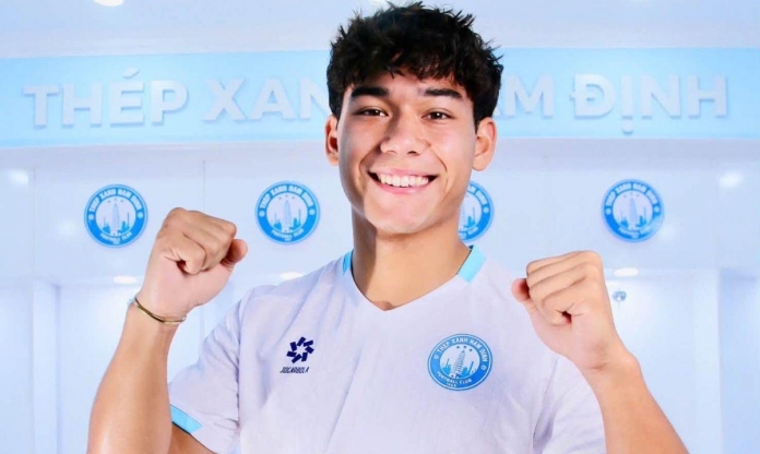 Thêm tiền vệ Việt kiều Gen Z chính thức cập bến V.League