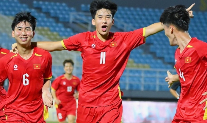 CĐV Đông Nam Á dậy sóng khi bóng đá Việt Nam dự World Cup, miễn đá VL châu Á