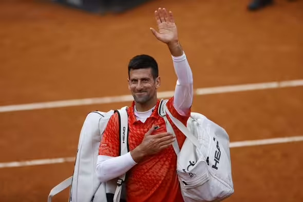 Số 1 quần vợt thế giới Novak Djokovic tiếp tục rớt hạng