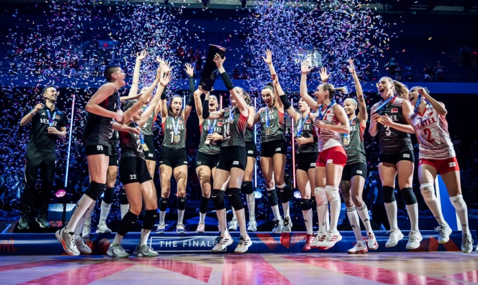 Trao thưởng cá nhân và đồng đội giải bóng chuyền nữ VNL 2023: Thổ Nhĩ Kỳ vô địch